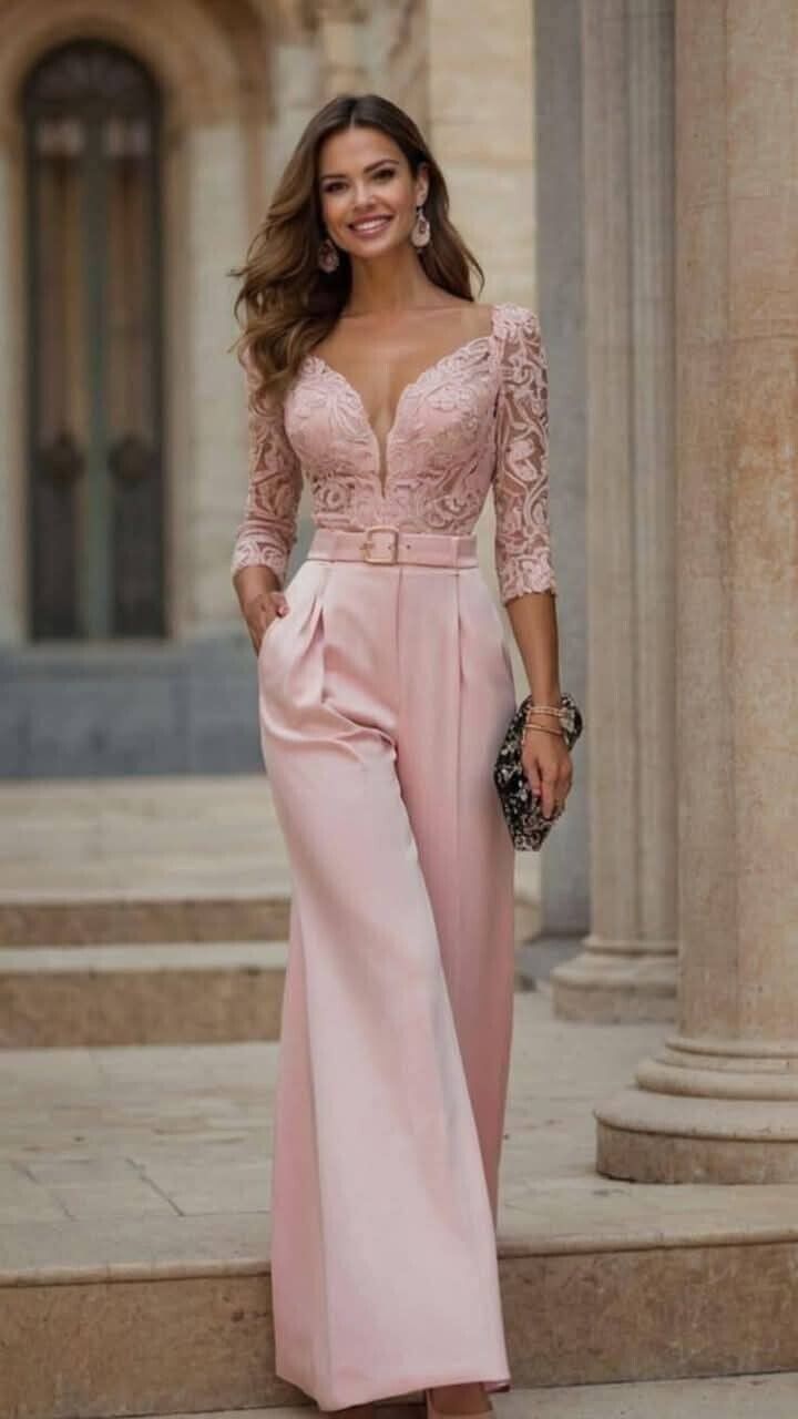Tuta pizzo con pochette in omaggio