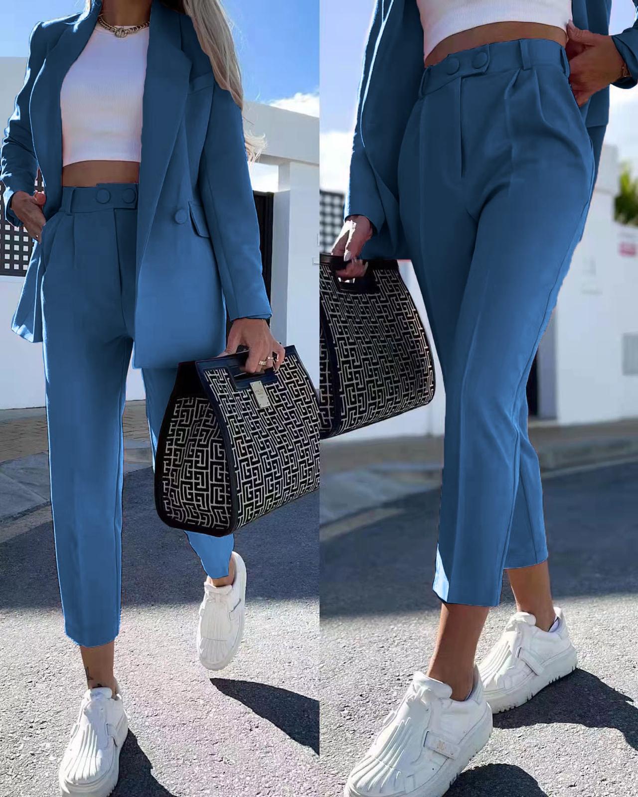 Tailleur Elegance Comfort – Stile raffinato e comodità per ogni occasione
