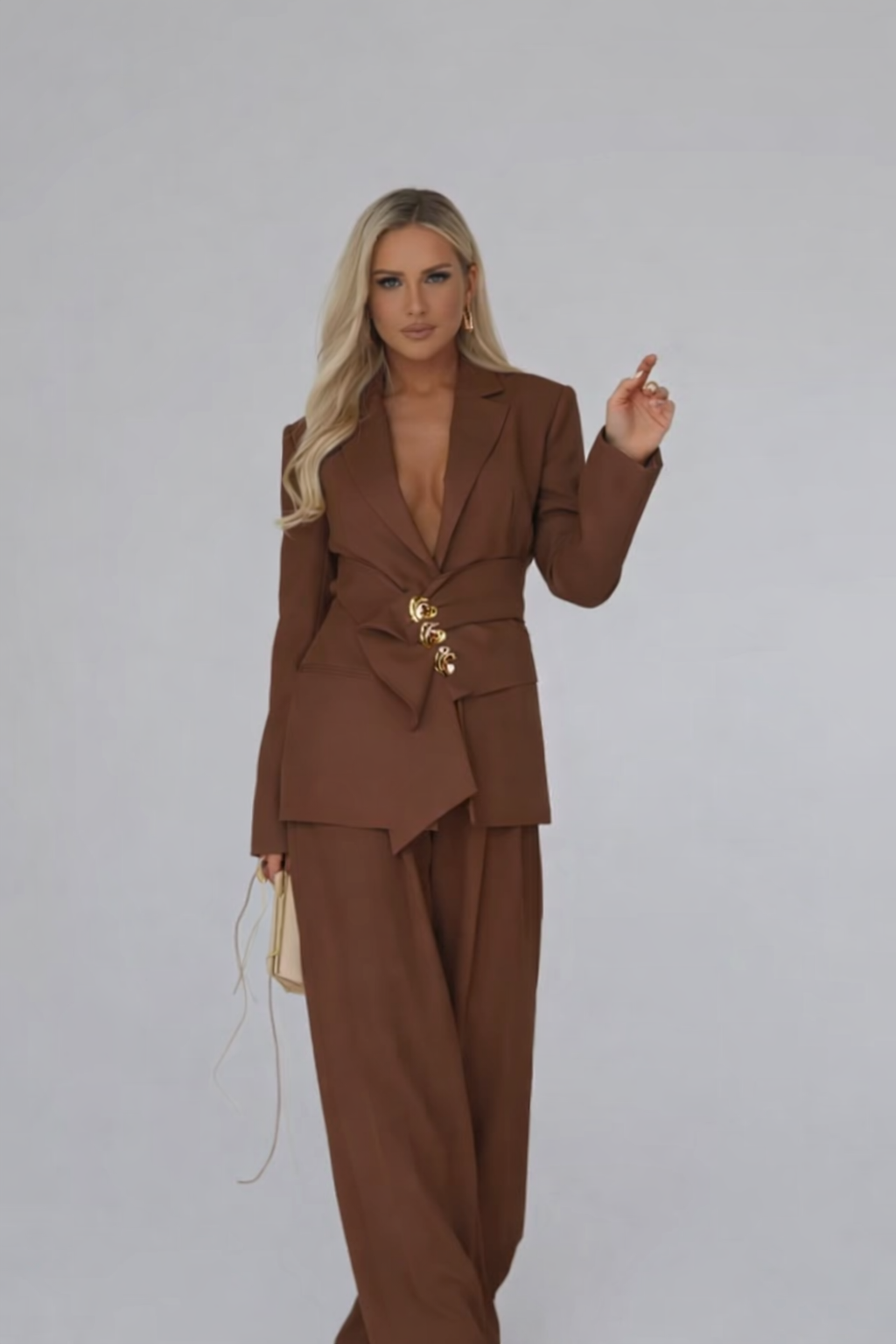 Meraviglioso tailleur gioiello disponibile tutte le taglie Made in Italy 🇮🇹 taglie dalla 36 alla 60