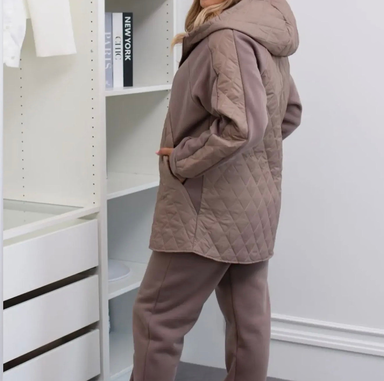 🖤 Piumino Trapuntato Urban Chic con Cappuccio