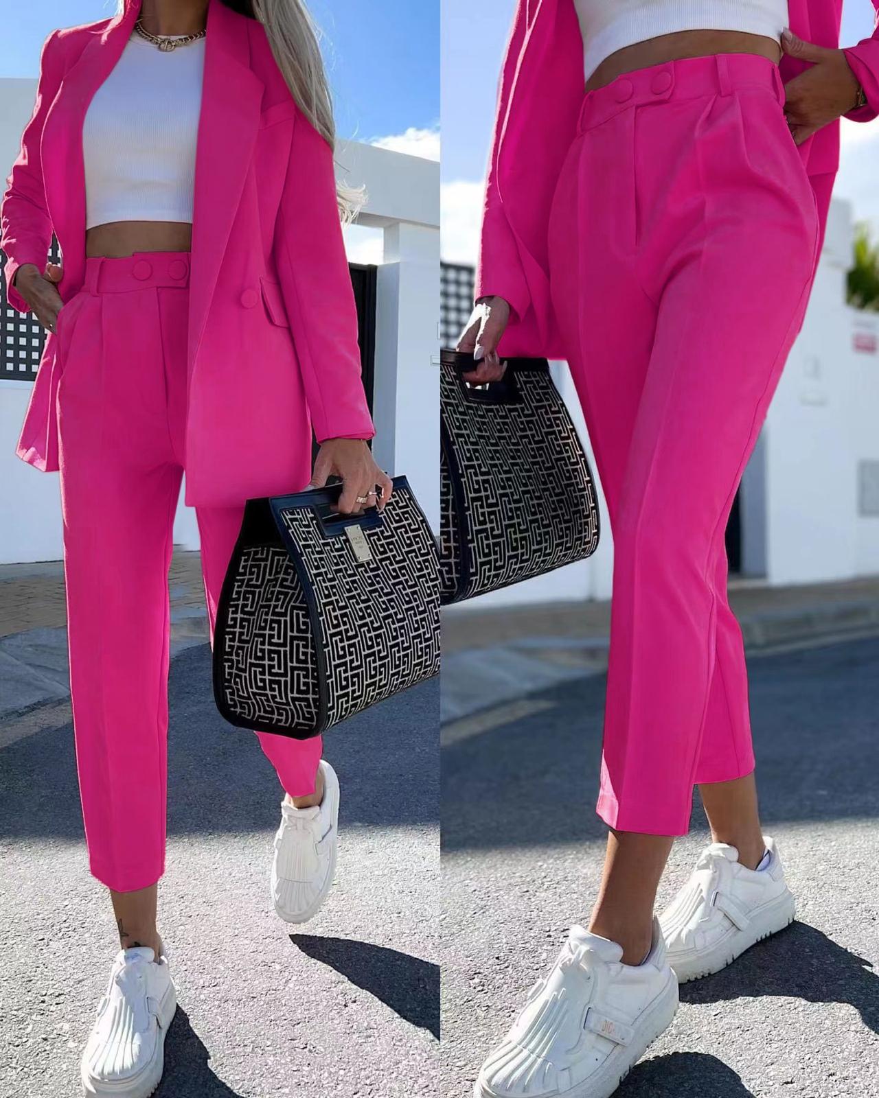 Tailleur Elegance Comfort – Stile raffinato e comodità per ogni occasione