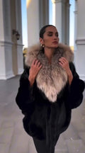 Pelliccia Donna Eco-Fur Marrone con Collo Voluminoso – Elegante & Calda